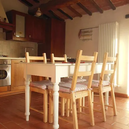 Tra E Collina Nyaraló