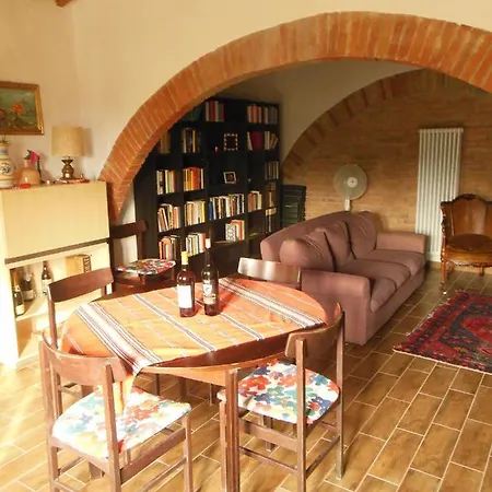 Tra E Collina * パッシニャーノ・スル・トラジメーノ